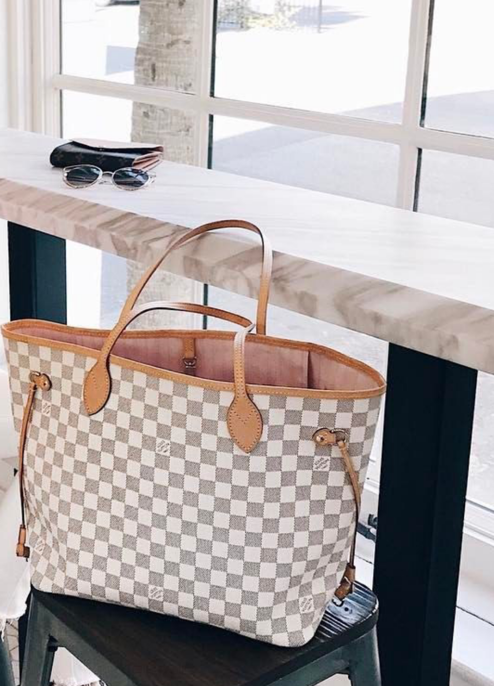 Louis Vuitton Neverfull Shoulder Bag