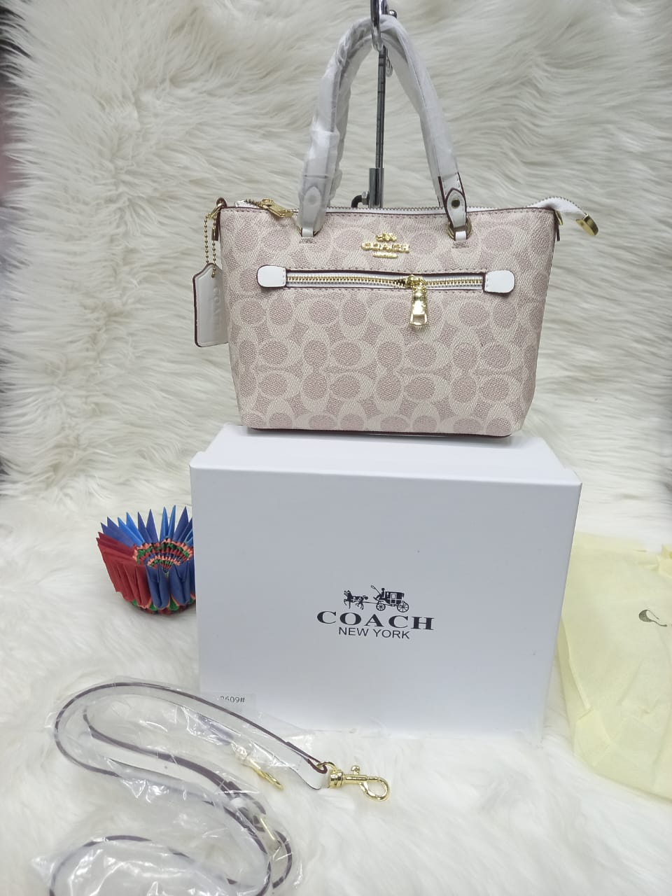 Coach Quin Shoulder Bag